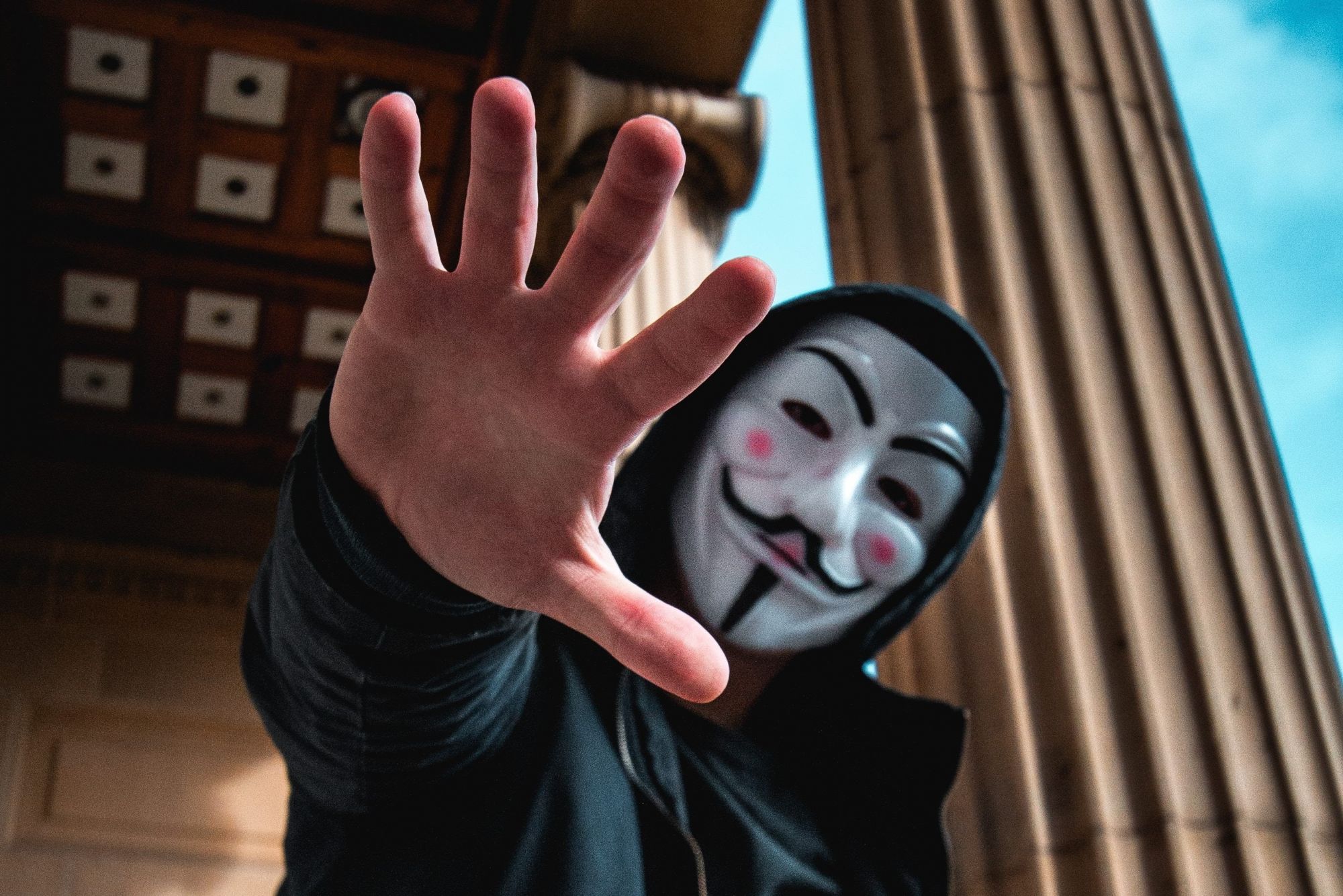 luther-m-e-bottrill-EsBufnuK4NE-unsplash